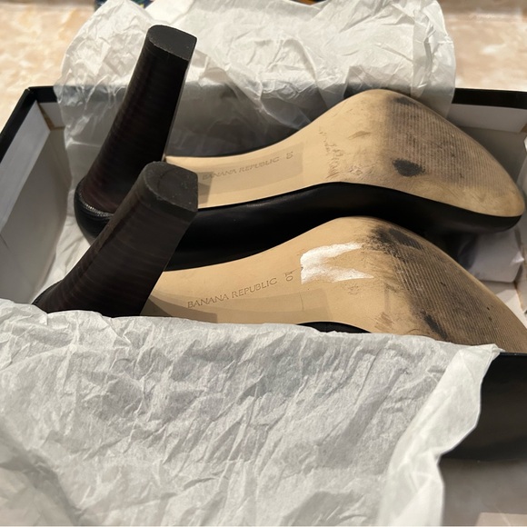 NIB Banana Republic Mya Black Leather Heels - Size 10 - Picture 5 of 5